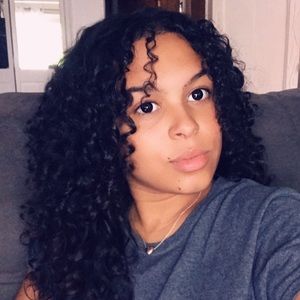 Meet your Posher, Karla